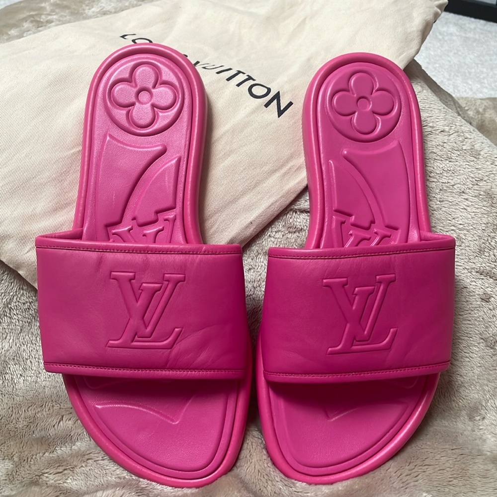Louis Vuitton Slides/Sandals - Picture 1 of 16